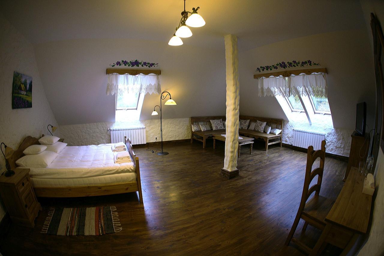 Lipowy Gosciniec Aparthotel Otwock Maly Rom bilde